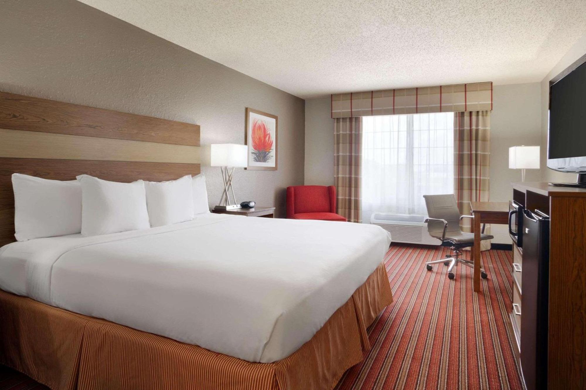 Country & By Radisson, Dfw Airport South, Tx Hotel